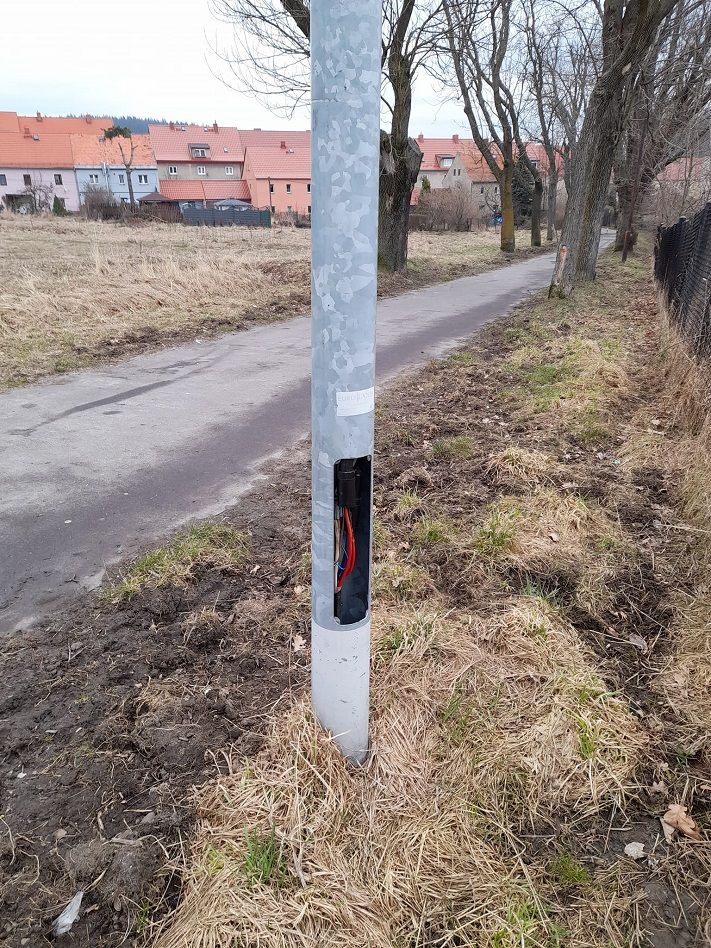 REGION, Boguszów-Gorce: Uszkodzone latarnie