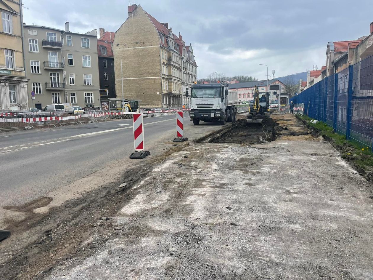 Wałbrzych: Pracują na Wysockiego