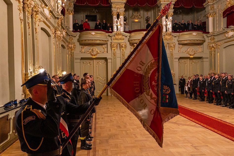 Wałbrzych/powiat wałbrzyski: Odznaczenia i awanse