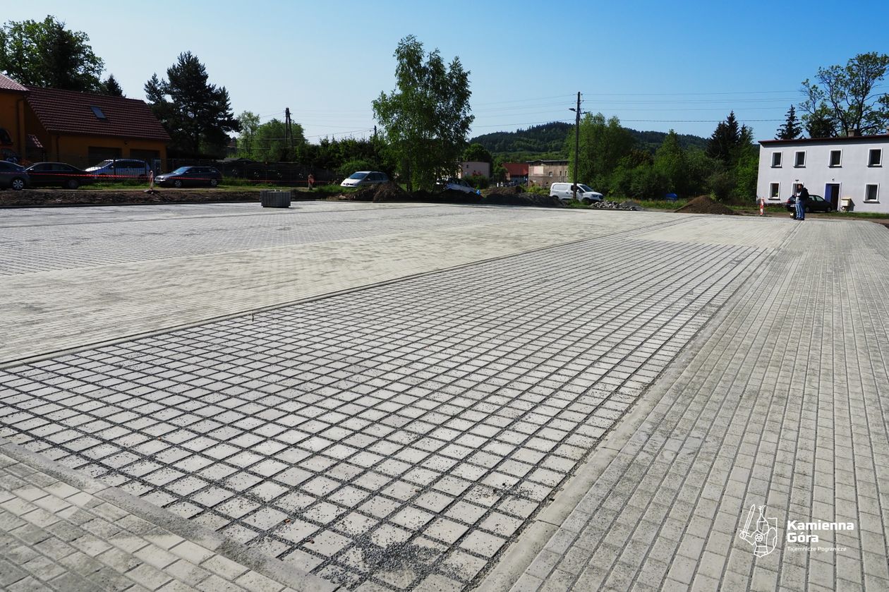 REGION, Kamienna Góra: Parking prawie gotowy