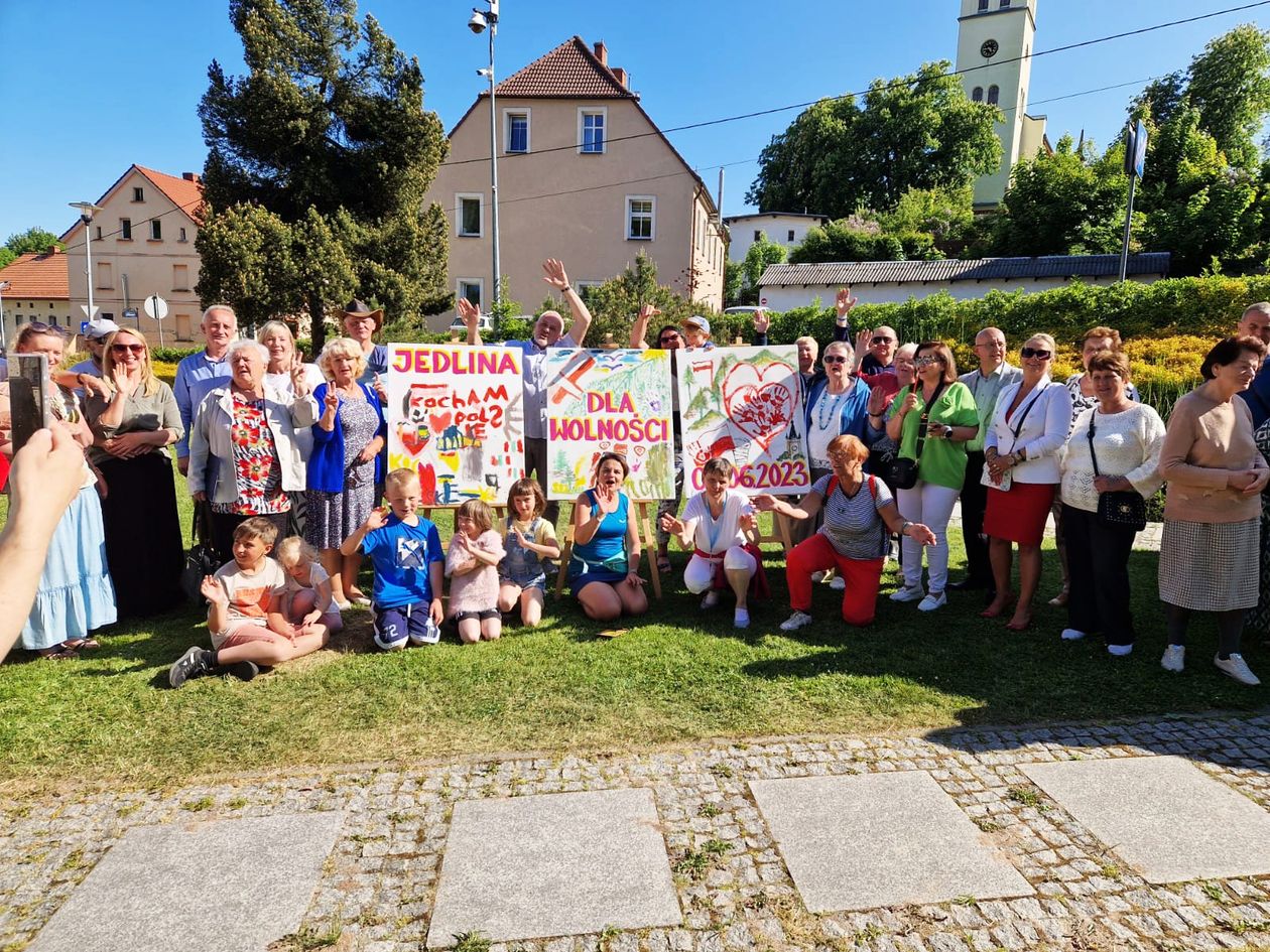 REGION, Jedlina-Zdrój: Pamiętali o rocznicy wyborów