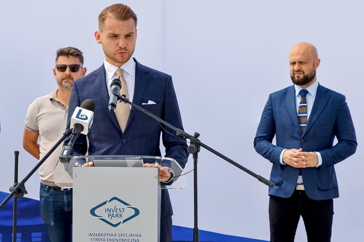 REGION: Otwarto nową drogę w podstrefie