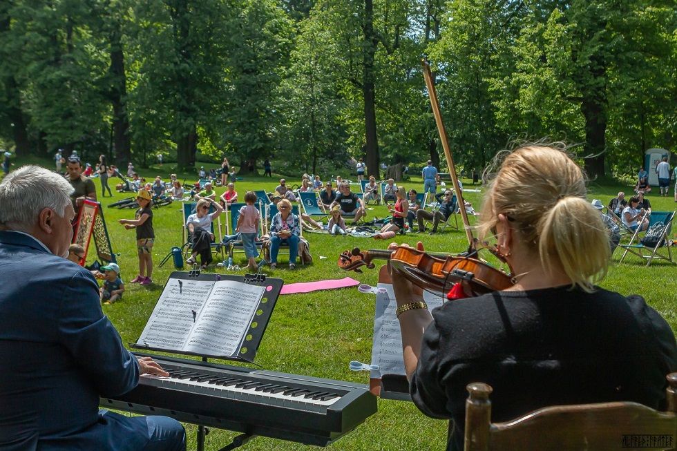 Wałbrzych: Śniadanie na trawie