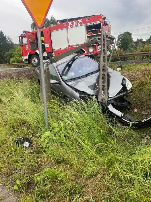 REGION, Czarny Bór: Wypadek na obwodnicy [aktualizacja 11.35]