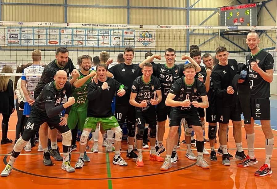 Wałbrzych/Kraj: Dwa na sześć