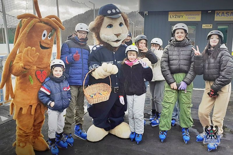 REGION, Jedlina-Zdrój: Ferie na lodowisku