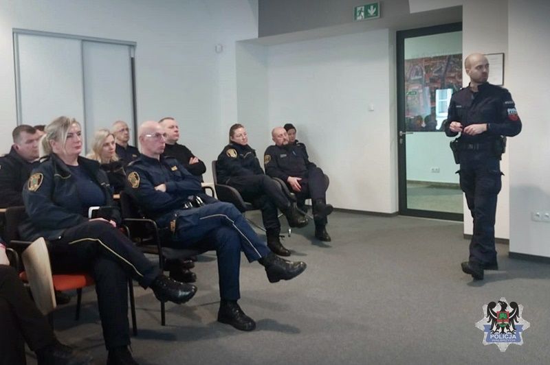 Wałbrzych: Ze strażnikami o ataku terrorystycznym