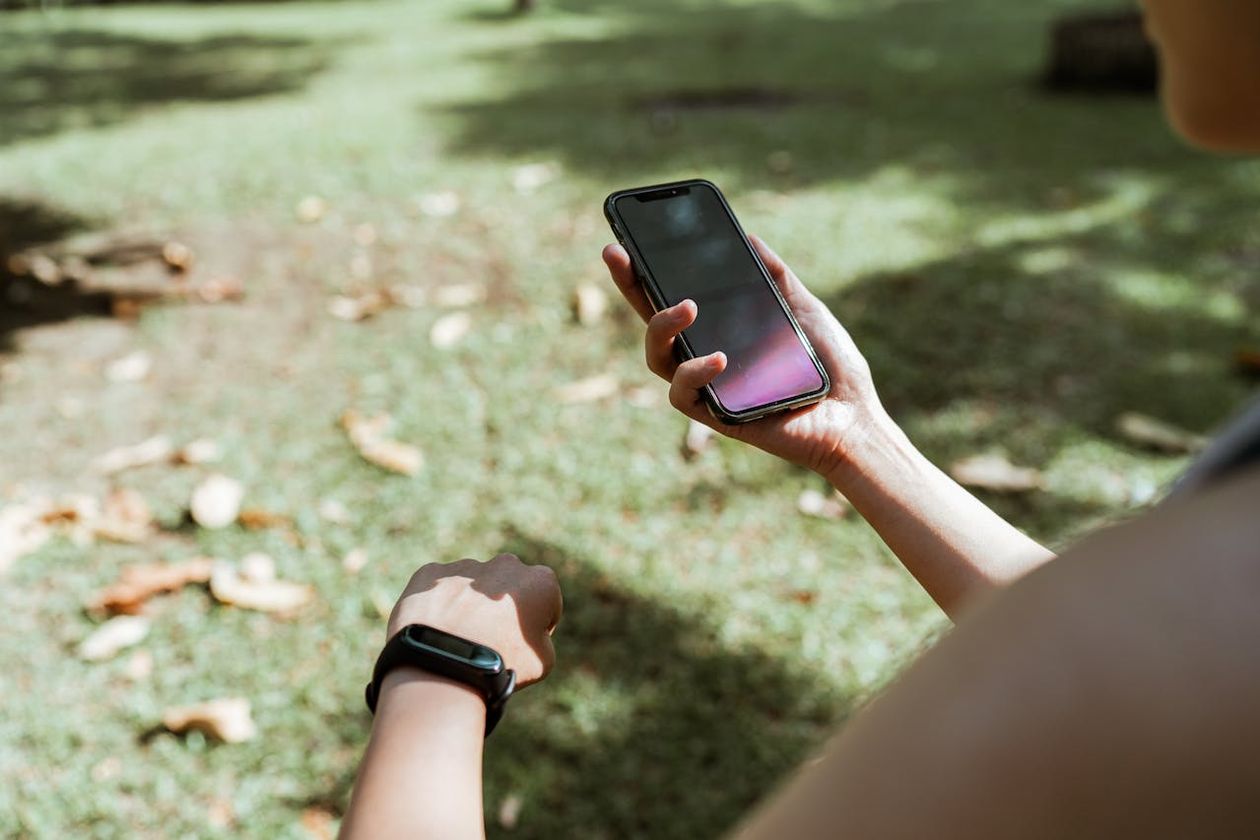 Wałbrzych/Kraj: Jak sparować smartfon ze smartwatchem? Instrukcja