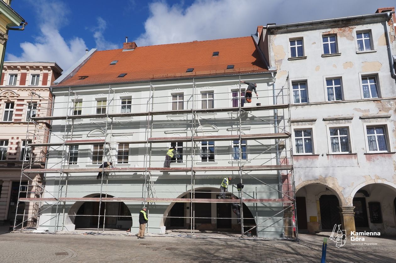 REGION, Kamienna Góra: Odnawiają kamienicę