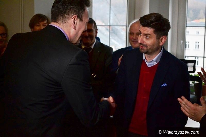 Wałbrzych/Kraj: Śmiszek jedynką w naszym okręgu