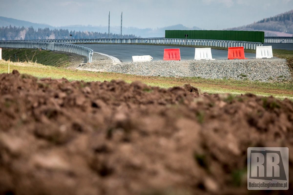 REGION: Budimex wykluczony z budowy D11
