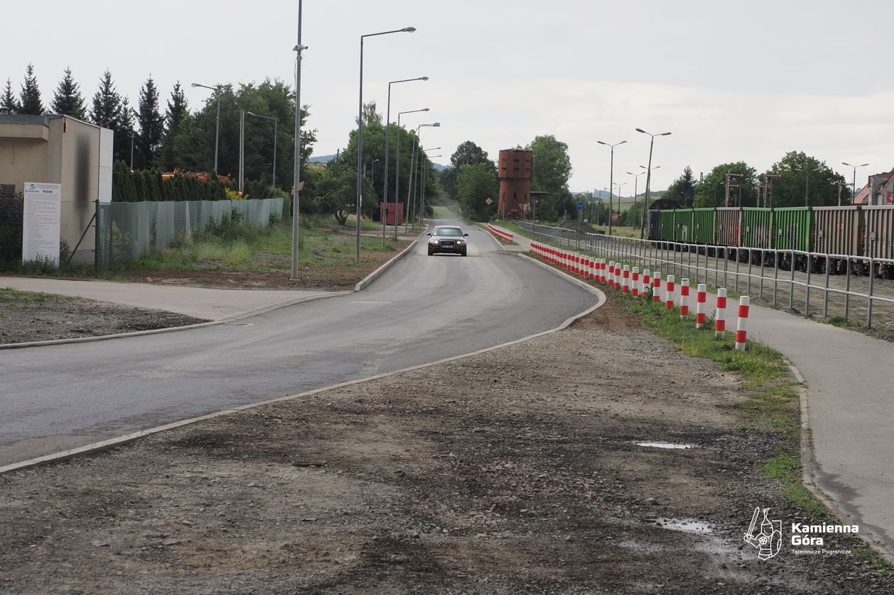 REGION, Kamienna Góra: Nowy asfalt na Towarowej