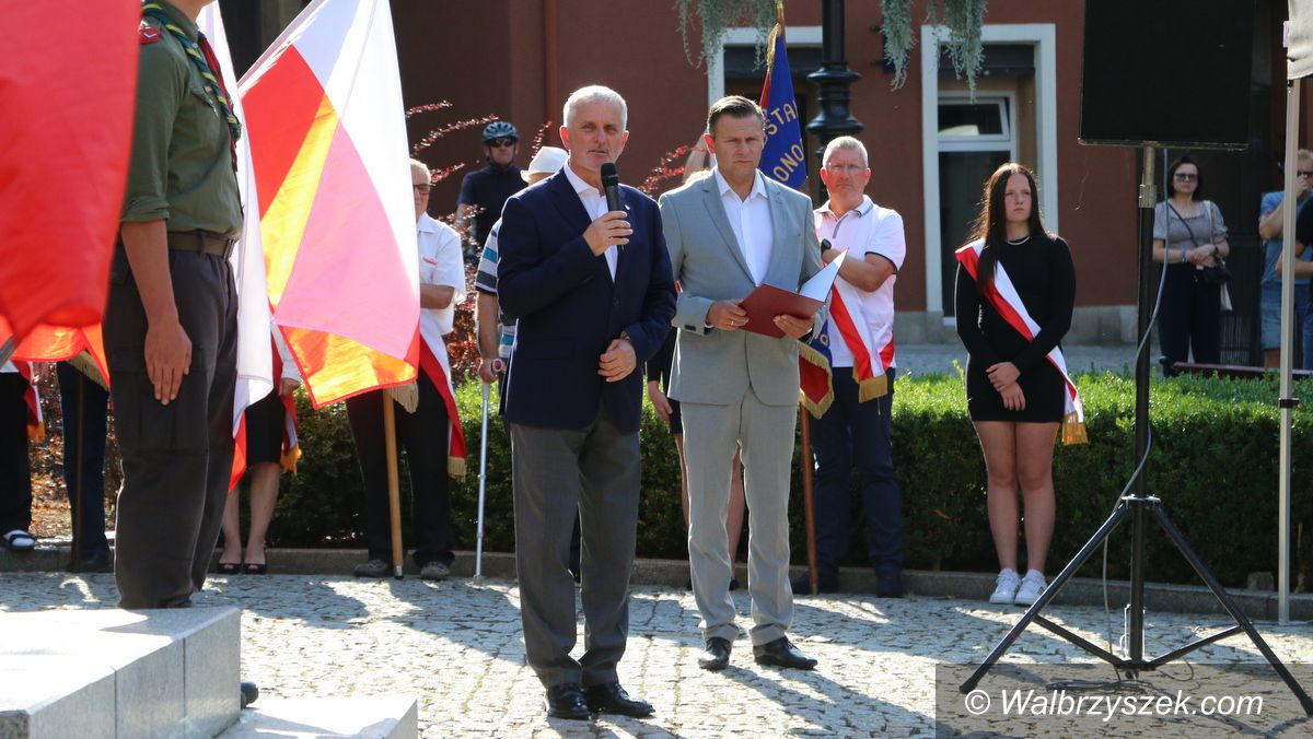 Wałbrzych: Obchody na placu Kościelnym