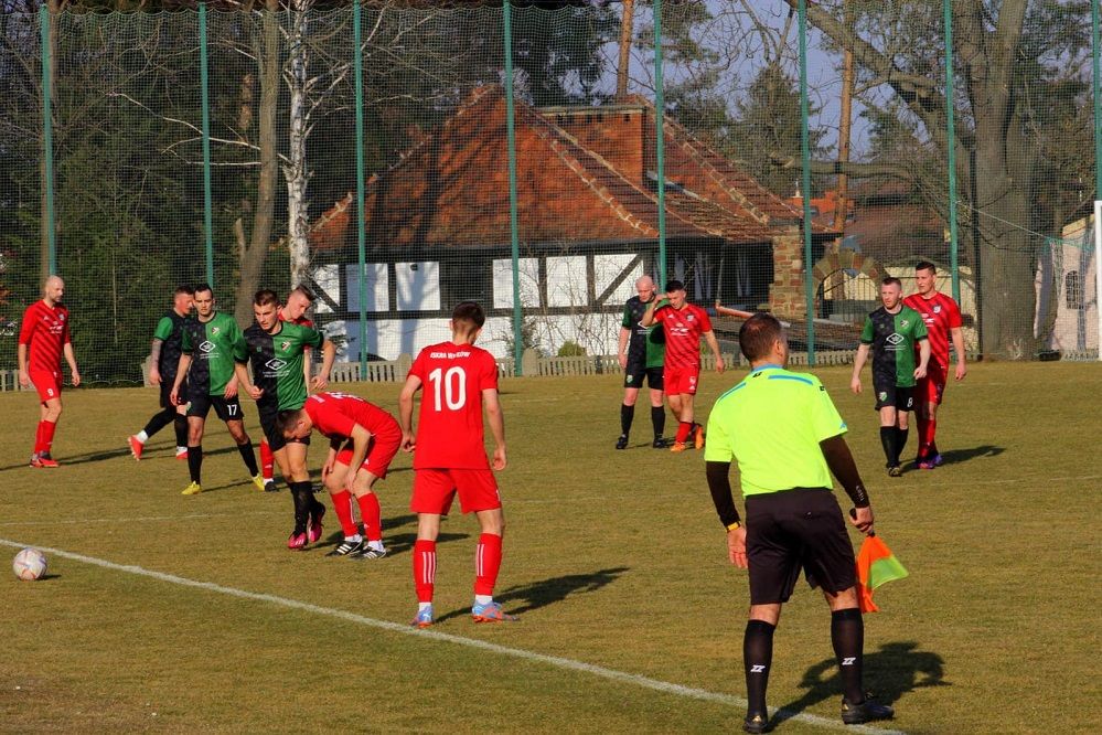 Wałbrzych: Czarni blisko strefy spadkowej