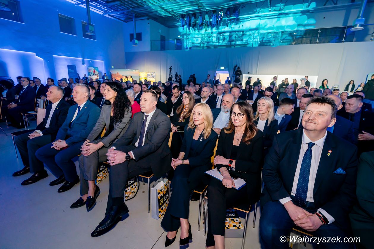 Wałbrzych/Kraj: Środowiska rządowe, samorządowe oraz naukowe rozmawiały o Polsce