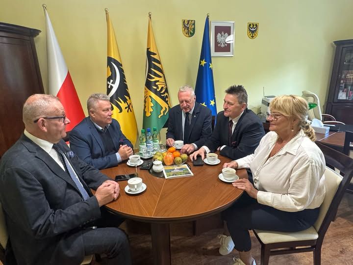 powiat wałbrzyski: Omówili kwestie Jeziora Bystrzyckiego
