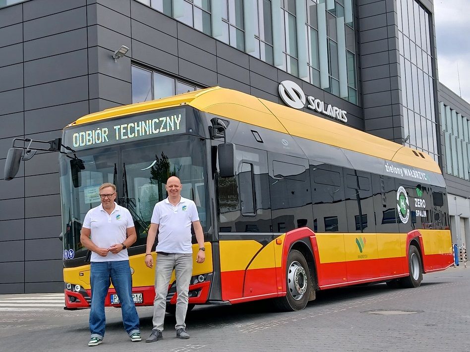 Wałbrzych/Kraj: Kolejne autobusy dotrą do Wałbrzycha