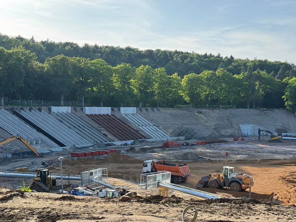 Wałbrzych: Stadion nabiera kształtów
