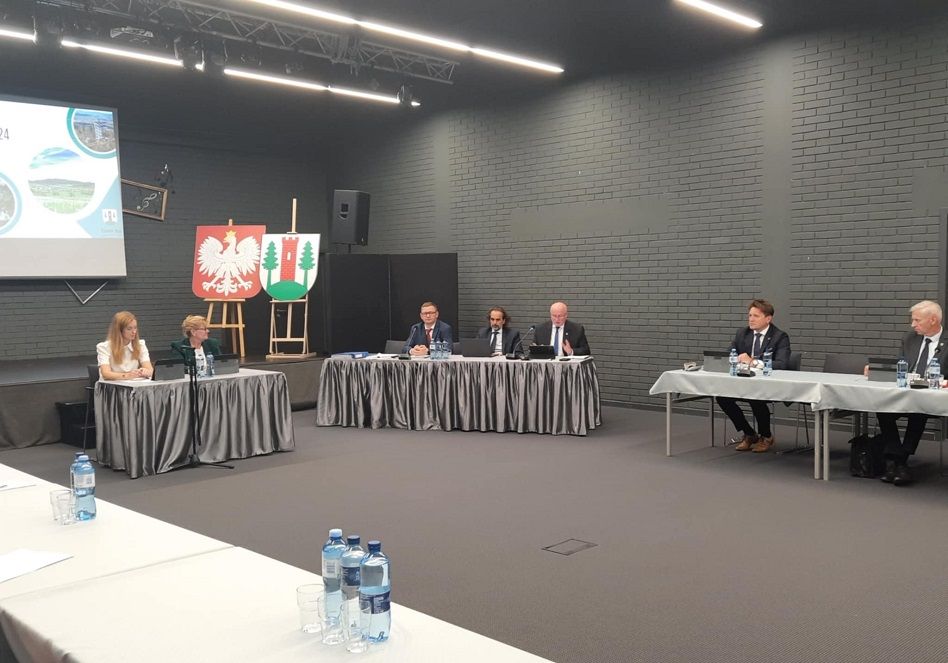 REGION, Czarny Bór: Wotum zaufania i absolutorium dla Wójta