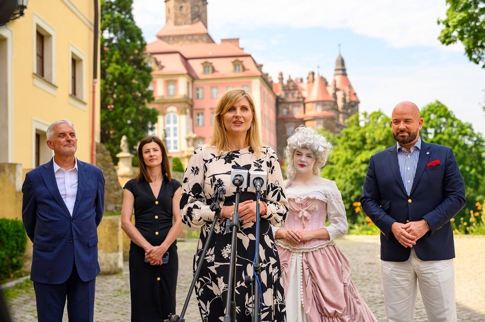 Wałbrzych/Wrocław: Blisko 2 tysiące wrocławian odwiedziło Wałbrzych