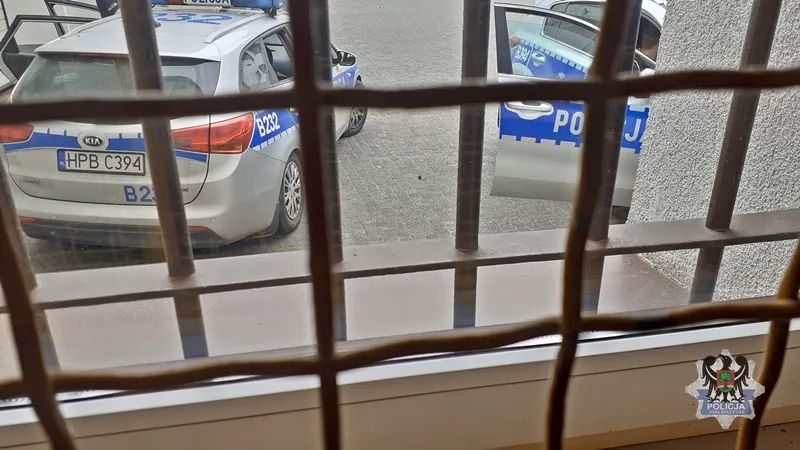 Wałbrzych: Policja zapobiegła starciu kibiców z imigrantami