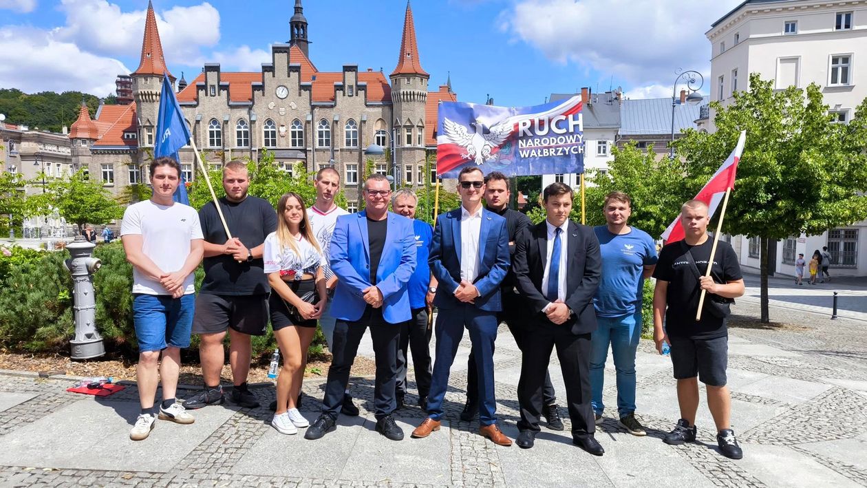 Wałbrzych: Setki osób manifestowało przeciwko migracji