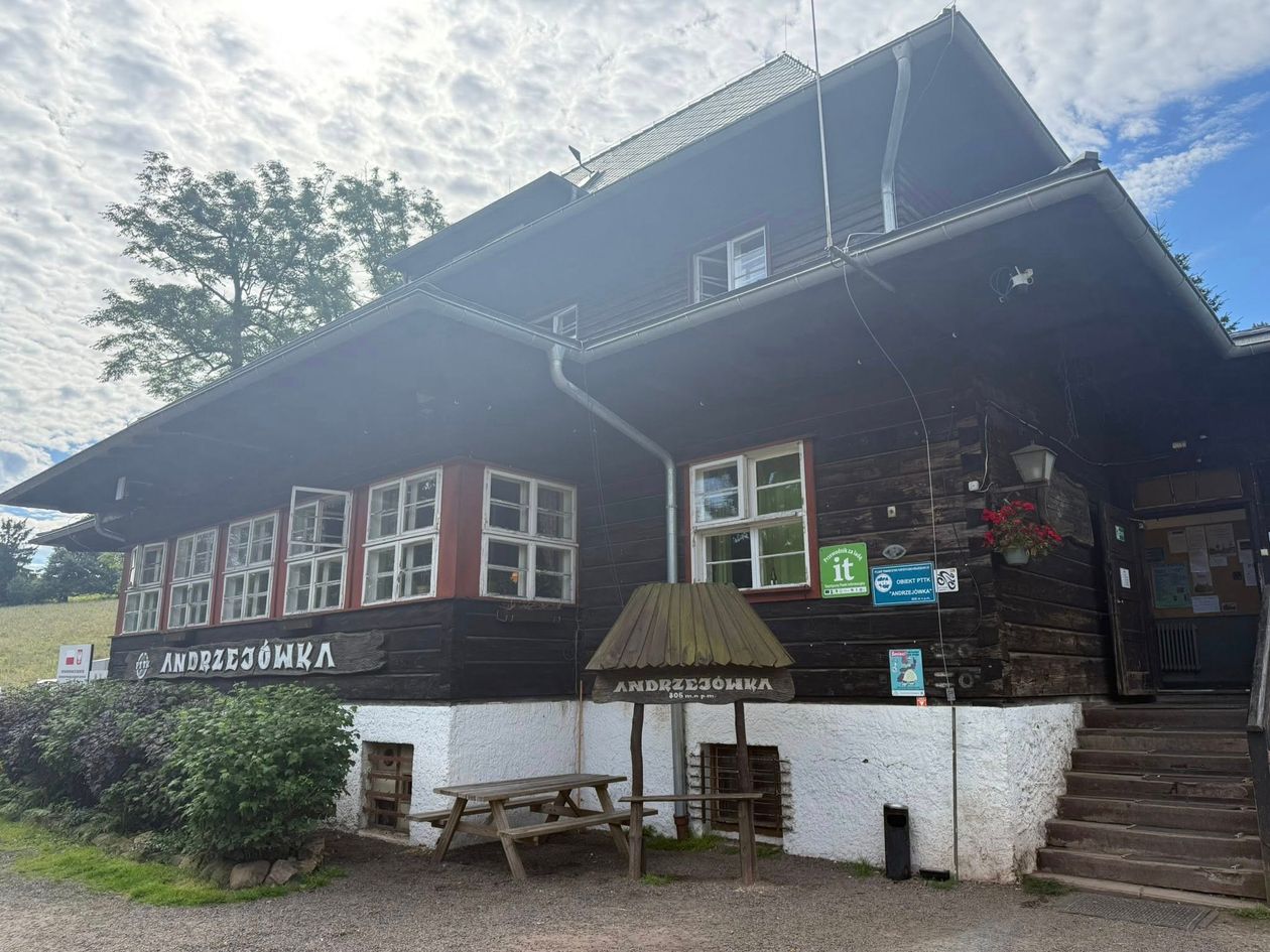 REGION, Andrzejówka: Na remont schodów