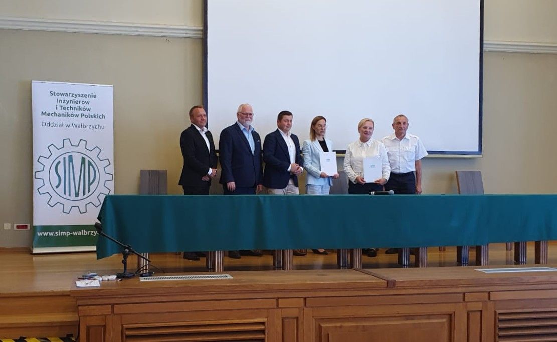 Wałbrzych/Kraj: Współpraca i korzyści