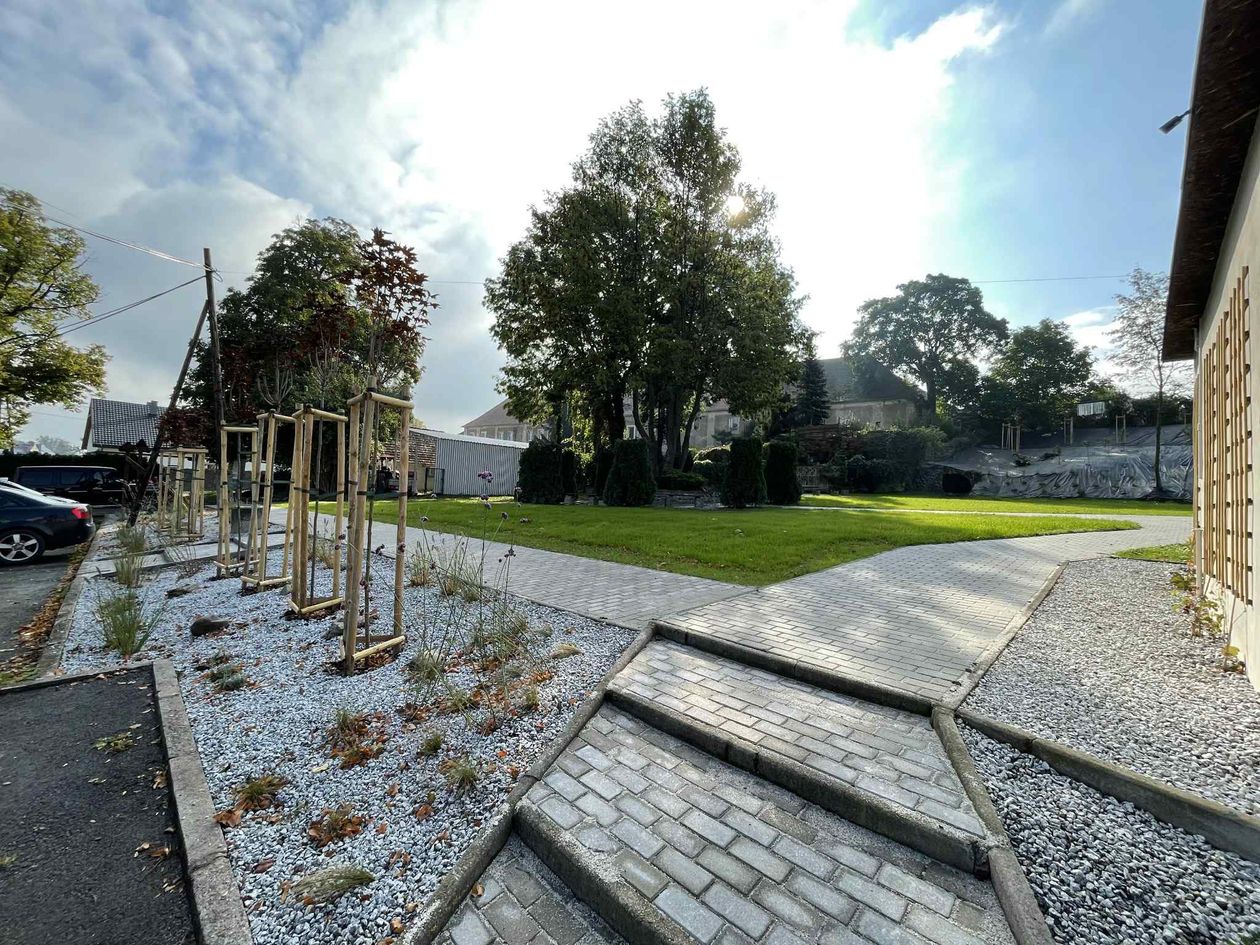 REGION, Stare Bogaczowice: Skwer wypiękniał