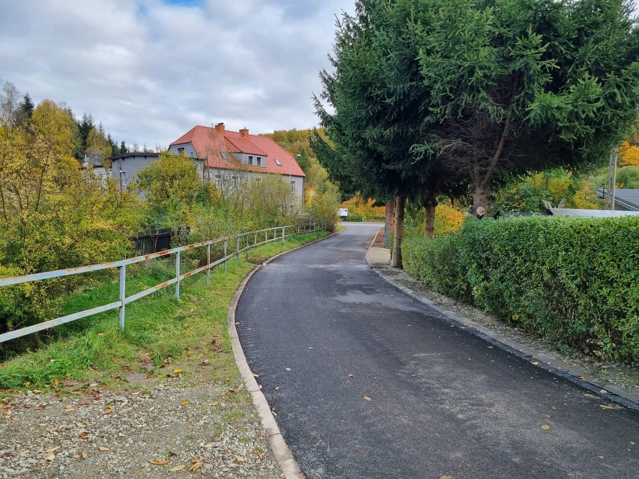 REGION, Jedlina-Zdrój: Modernizacja ul. Zamkowej zakończona