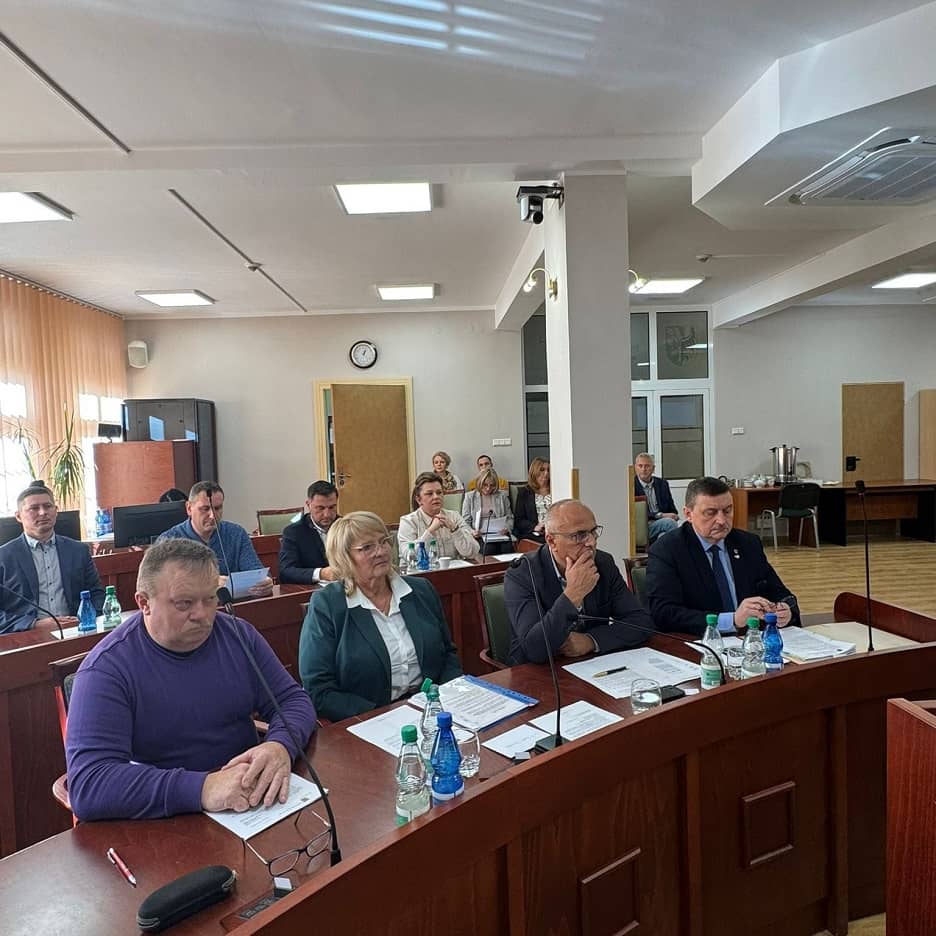 powiat wałbrzyski: Po powiatowej sesji