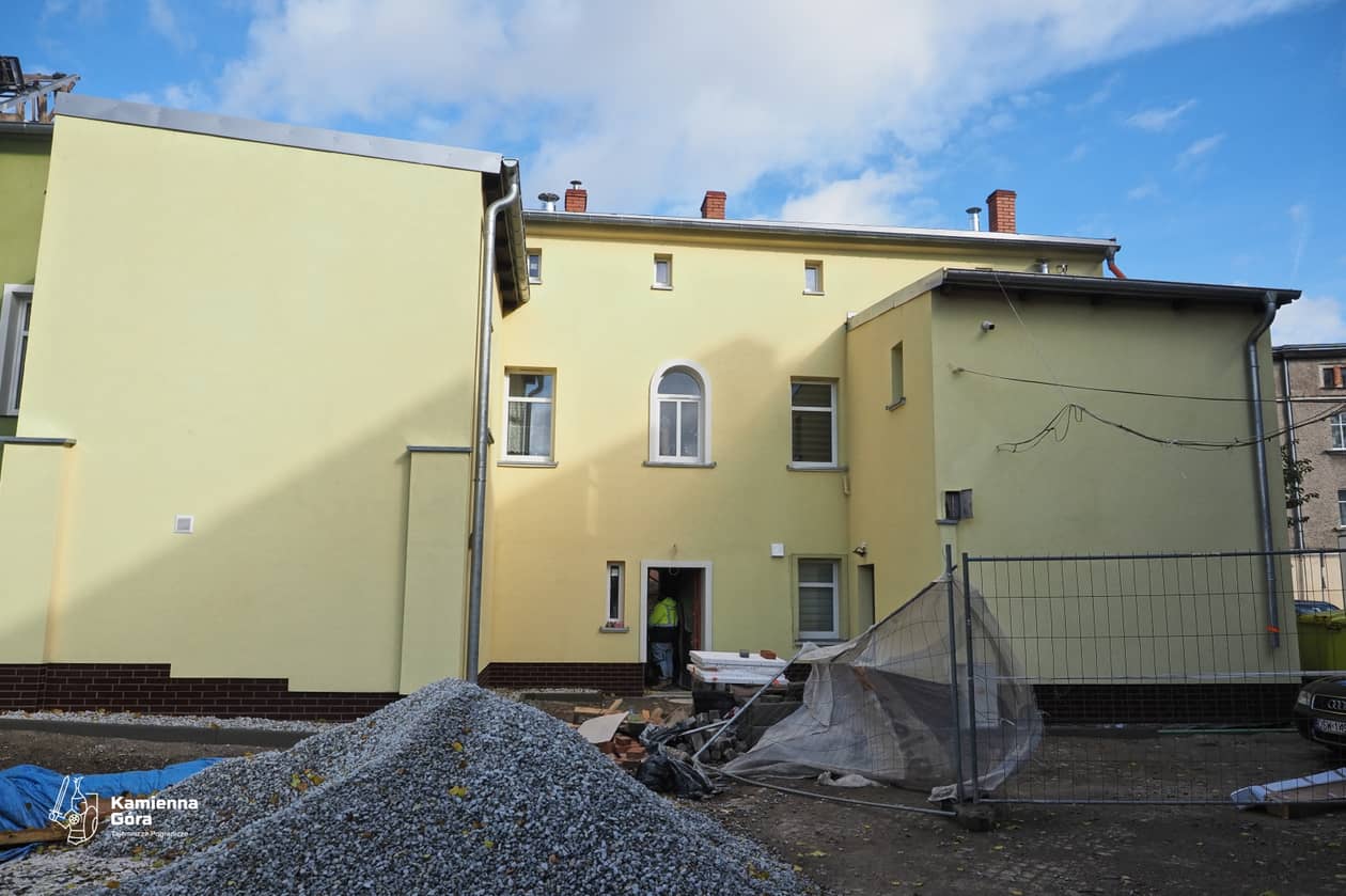 REGION, Kamienna Góra: Dwa budynki na ukończeniu