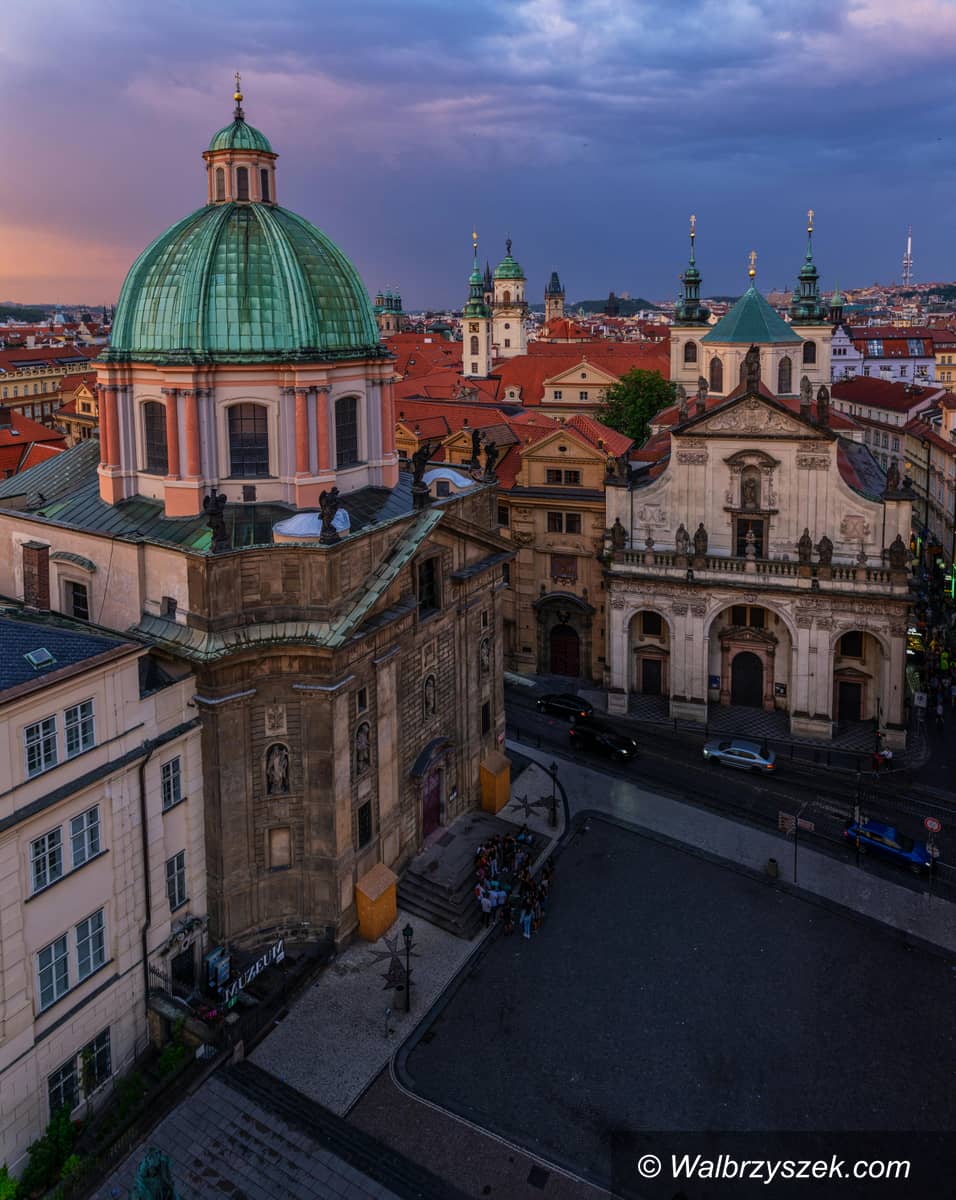 Polska: Wycieczki do Pragi z Jeleniej góry: Odkryj magię czeskiej stolicy