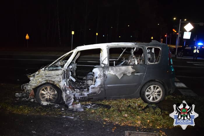 Wałbrzych: Pojazd stanął w płomieniach