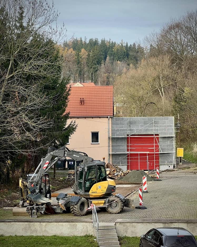 REGION, Jedlina-Zdrój: Trwa budowa nowego garażu