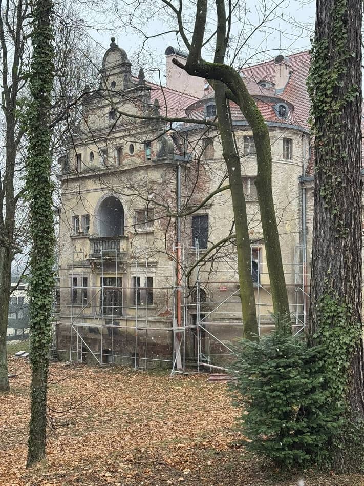 Wałbrzych: Zaczyna się remont willi