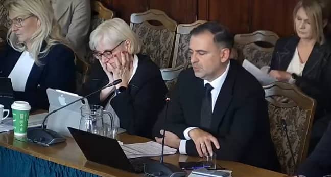 Wałbrzych: Radny zabiera głos, a Prezydent doradza mu milczenie...