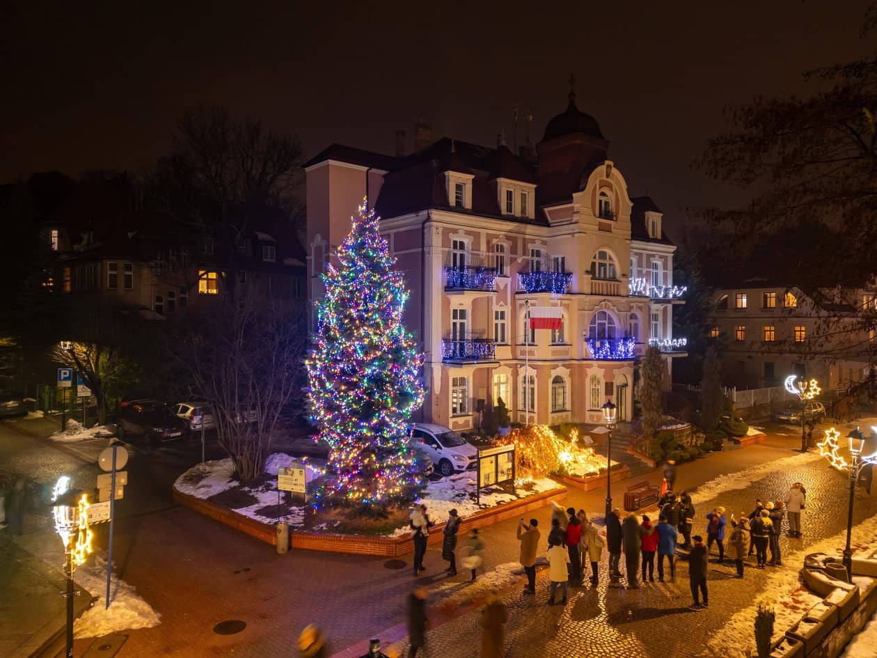 REGION, Szczawno-Zdrój: Uroczyste odpalenie lampek