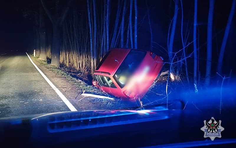 REGION, Jabłów: Wjechał do rowu i szybko chciał uciec