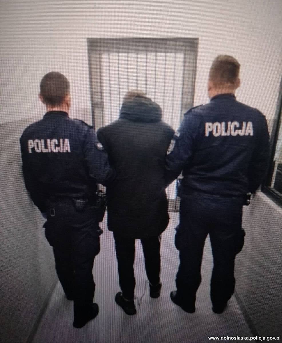 Dolny Śląsk: Makabryczne zabójstwo matki przez syna