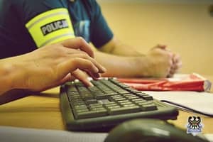 Dolny Śląsk: Znaleźli w mieszkaniu zakrwawione ciało mężczyzny