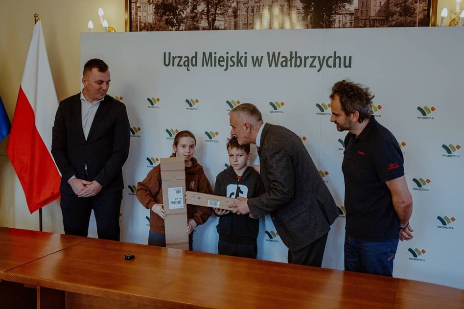 Wałbrzych: Nagrodzili strefy kibica