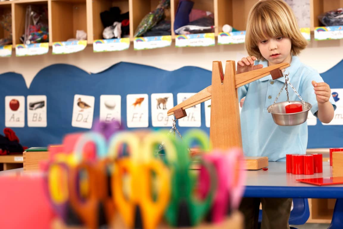 Wałbrzych/Kraj: Uważność, rutyna i relacja – trzy filary pracy z małym dzieckiem, które ugruntujesz dzięki kursom!