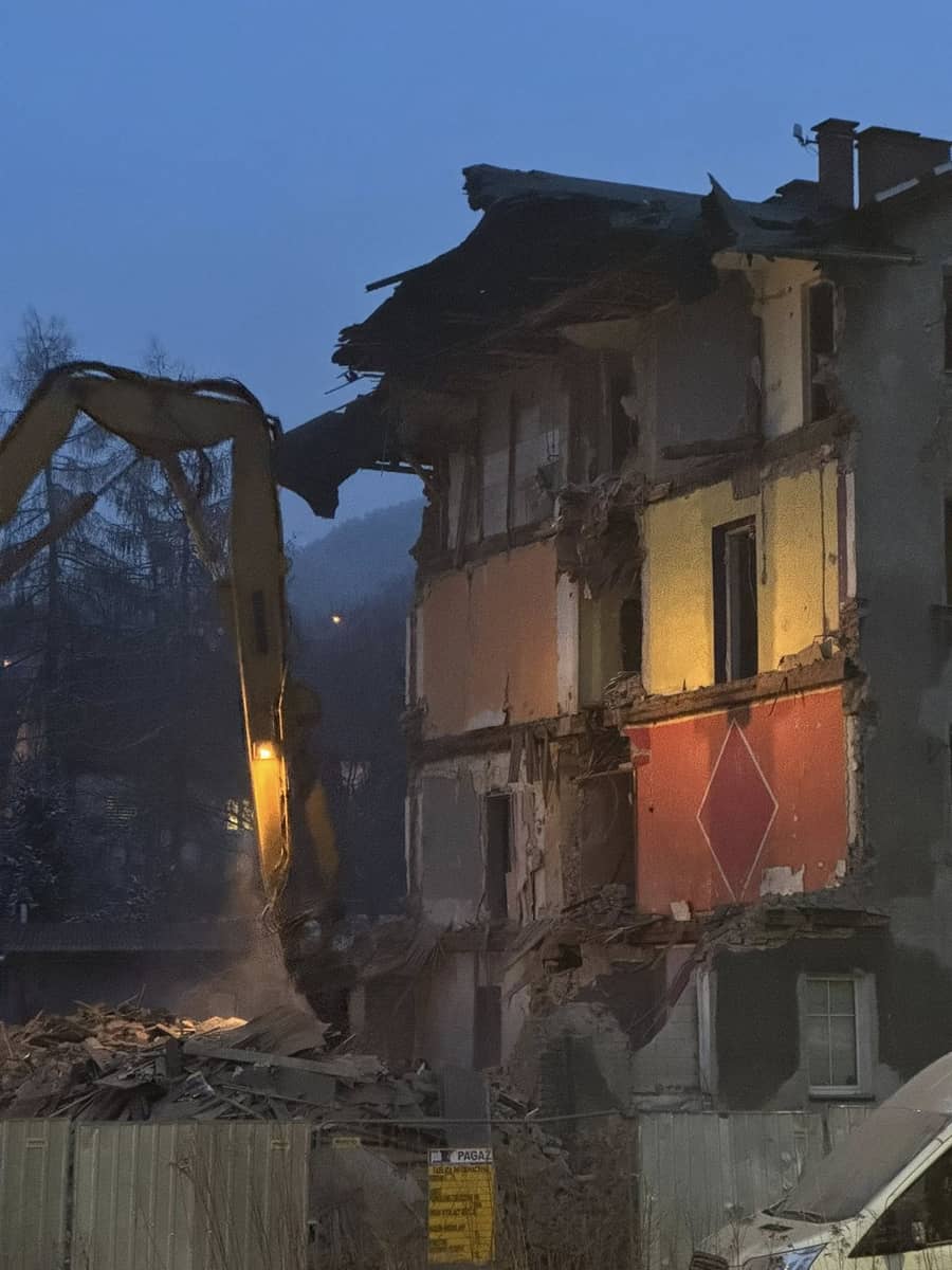 Wałbrzych: Kolejna rozbiórka w toku