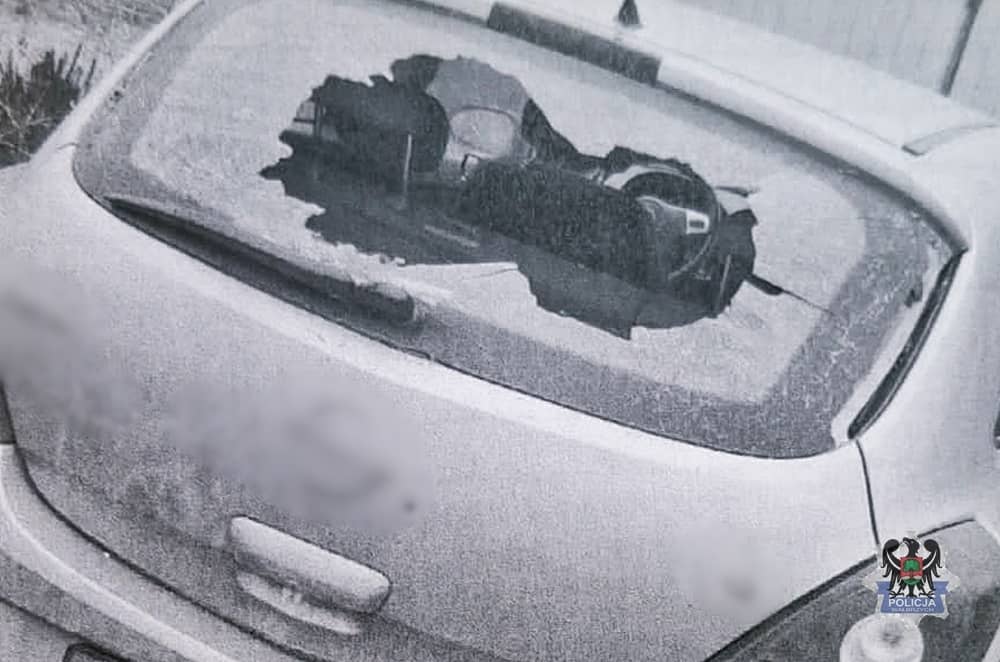 REGION, Łomnica: 72–latka z cegłówką w dłoni