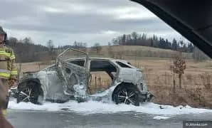 Dolny Śląsk: Peugeot spłonął doszczętnie