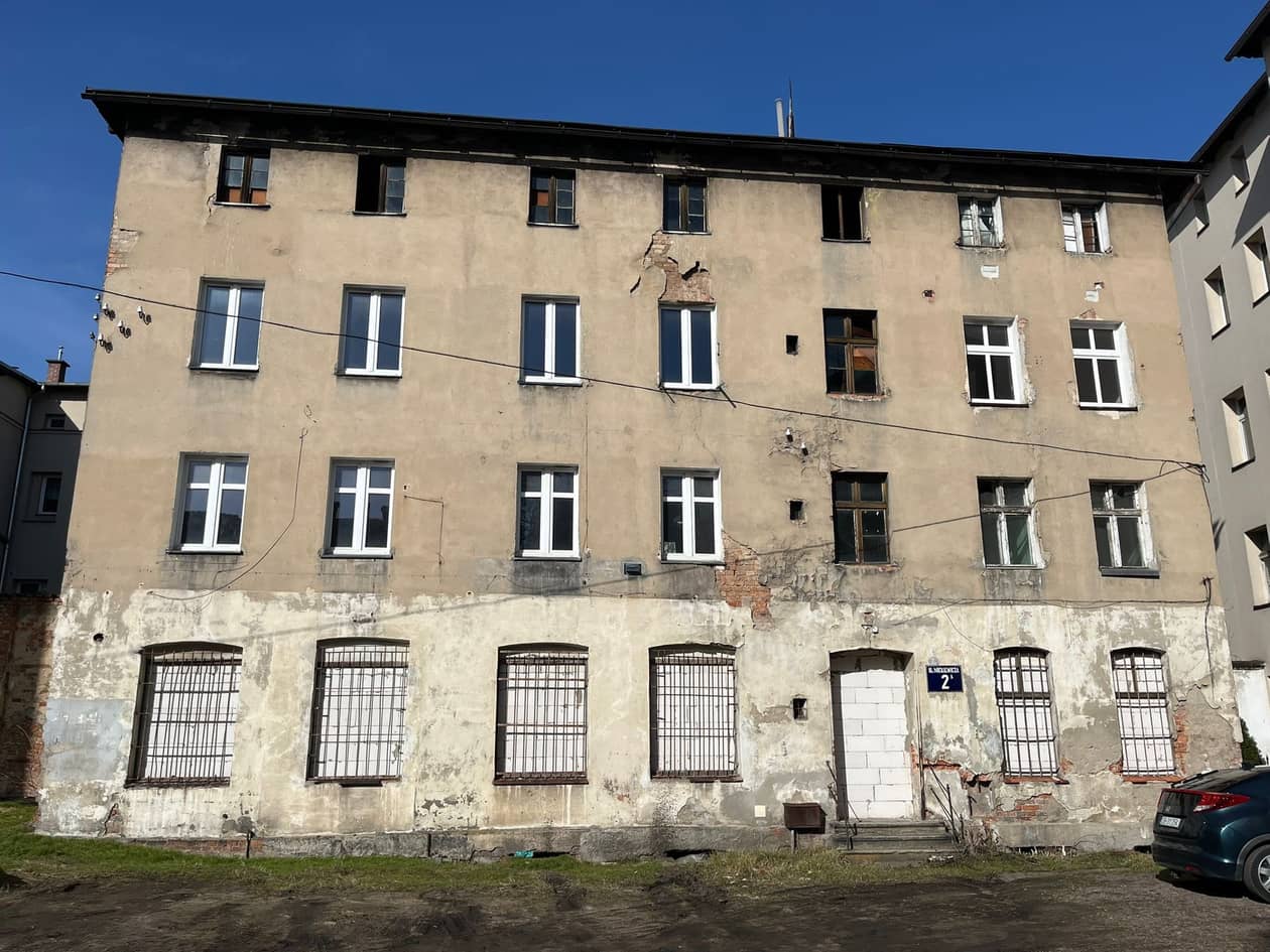 Wałbrzych: Siedem mieszkań na Mickiewicza