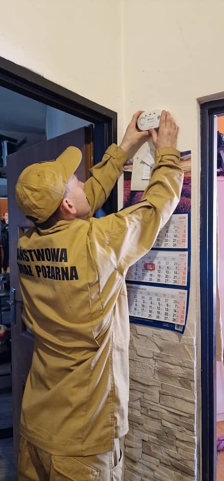 Wałbrzych/powiat wałbrzyski: Ponad 700 czujek dymu i czadu dla mieszkańców