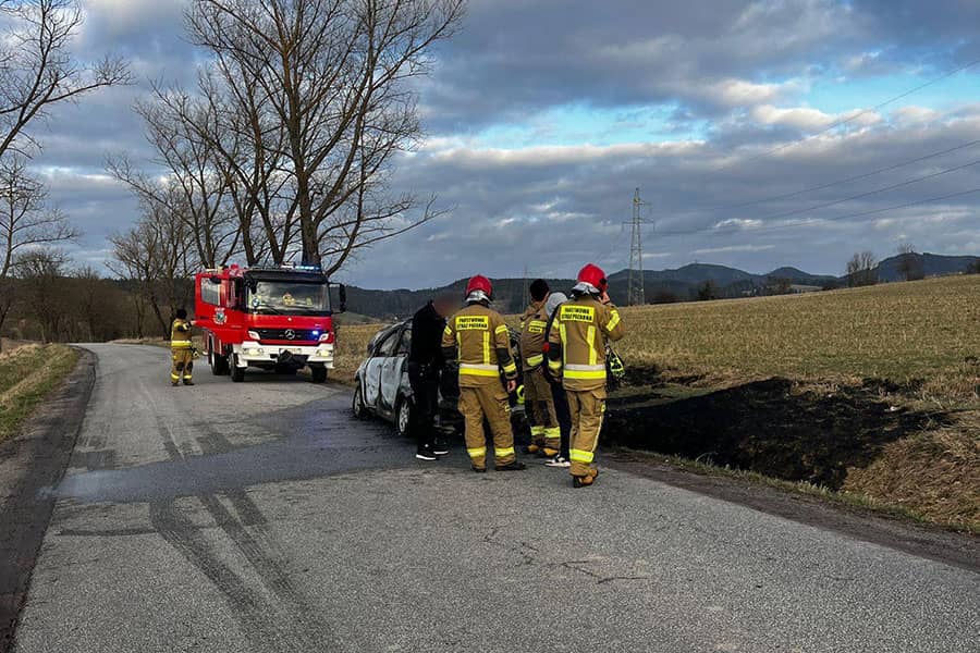 REGION: Pożar samochodu osobowego