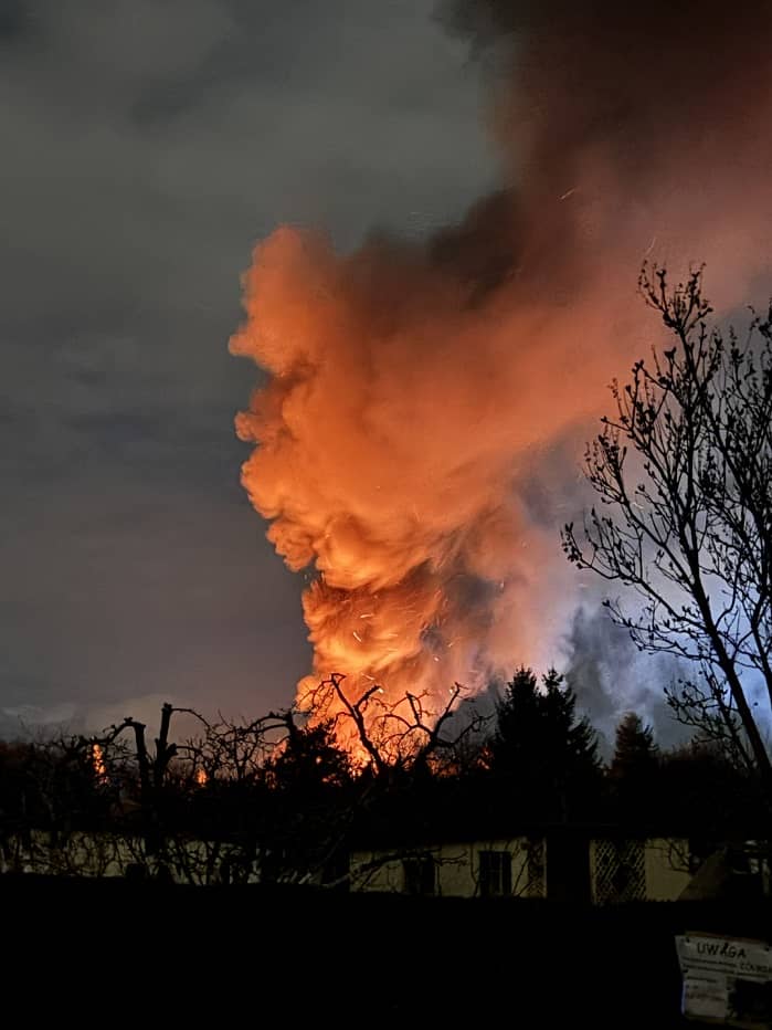 Wałbrzych: Kłęby dymu nad działkami na Podzamczu
